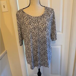 Apt. 9 Black and White Patterned Short Sleeve Top